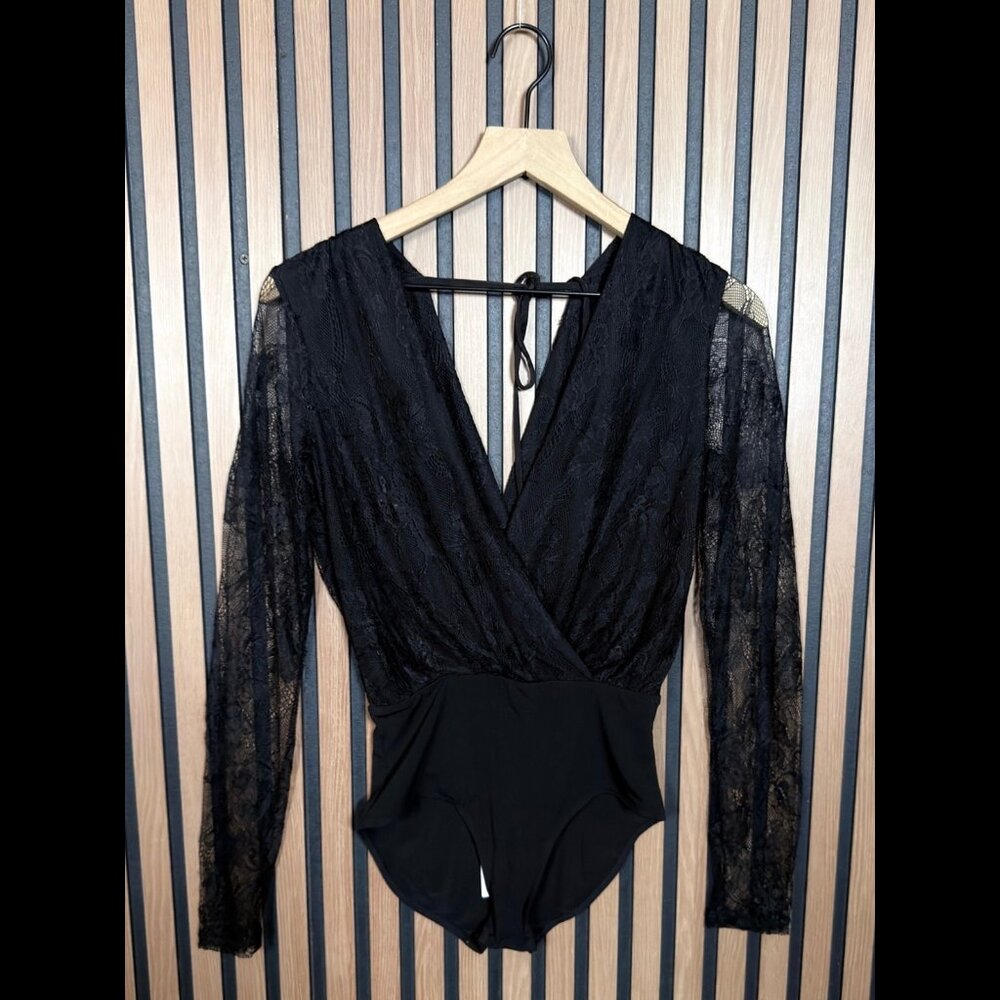 New BCBGeneration Top XS Black Mesh Lace Long Sleeve Stretch One Piece Faux Wrap